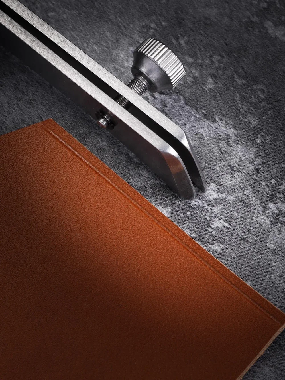 Nattools Adjustable Edge Creas - огляд і ціна Groover Stitching Tool