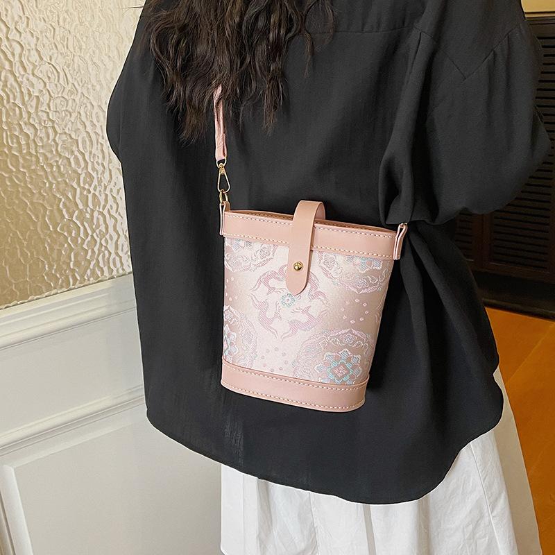 DIY Knitted Bag - Pink Vintage - огляд і ціна Leatherwork Drawing